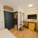 Hotel Pastel *