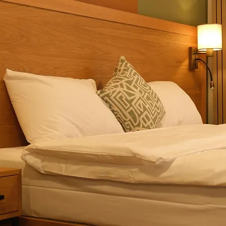 Pastel Hotel *
