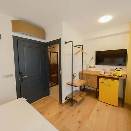 Hotel Pastel *